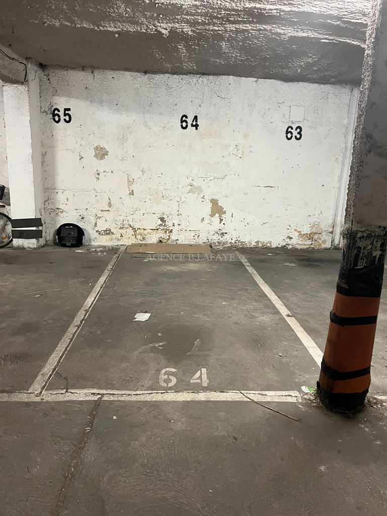 parking space for rent on BORDEAUX (33000)