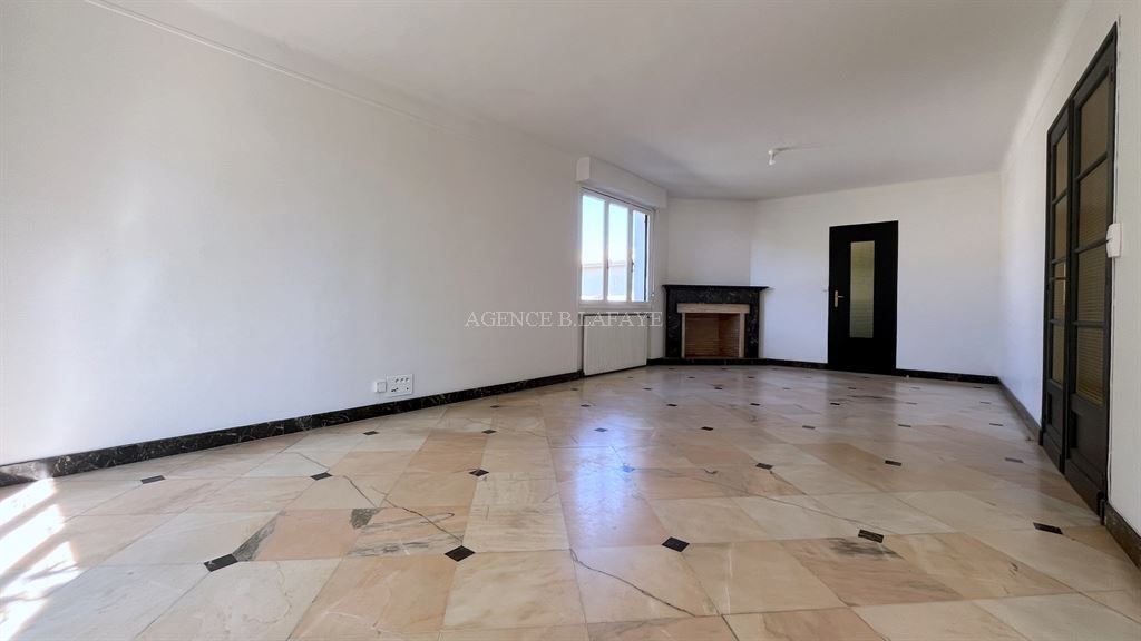 house 8 rooms for rent on BORDEAUX (33000)