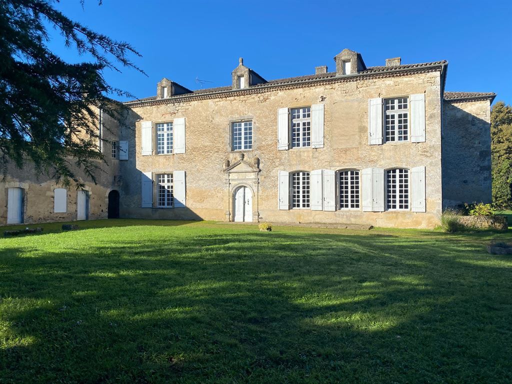 property 14 rooms for sale on BORDEAUX (33000)